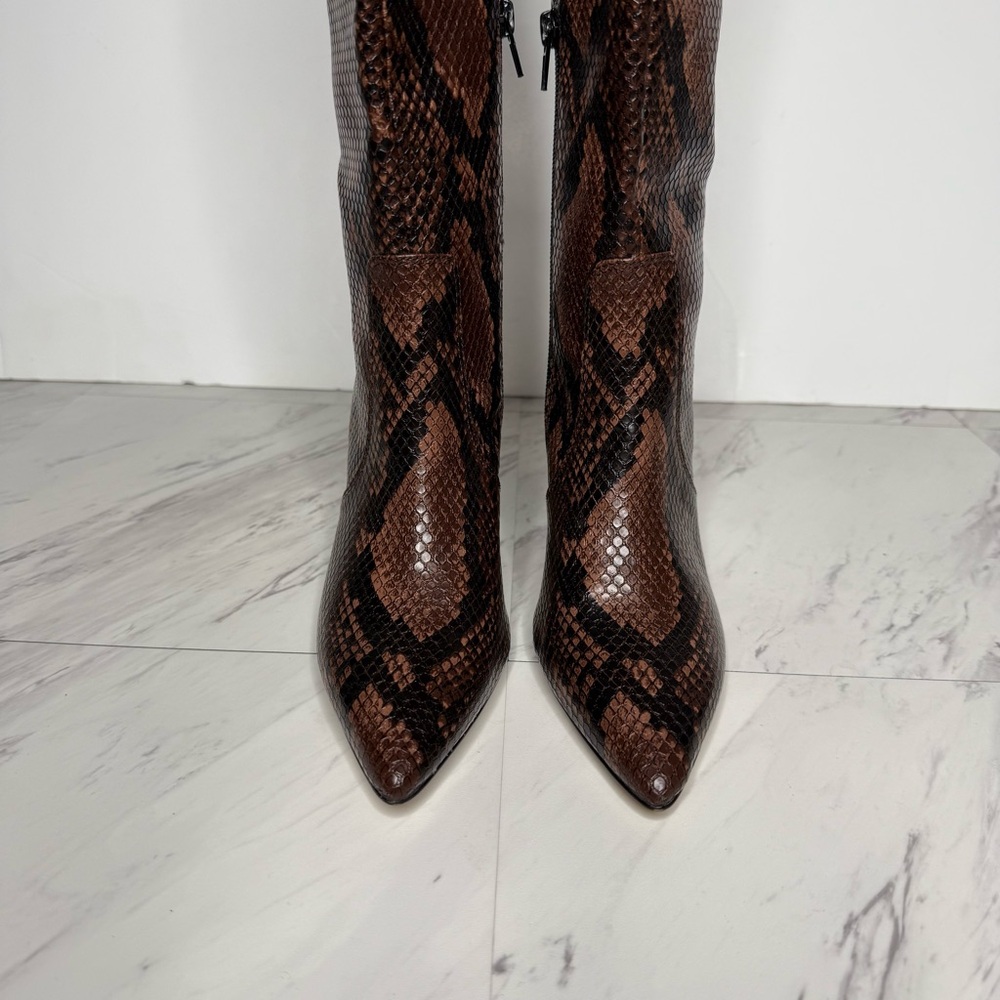 Steve Madden Evey Brown Snakeskin Pointy Toe Heeled Tall Boot 5 1/2 M - Picture 11 of 15